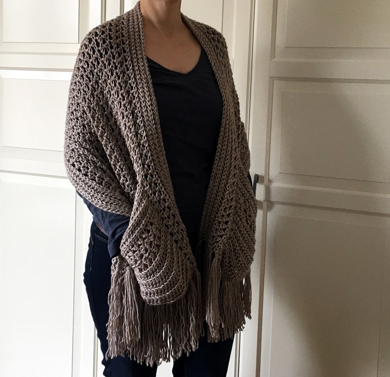 Boho Crochet Shawl with Pockets and Fringe | EASY Womens Scarf Pattern